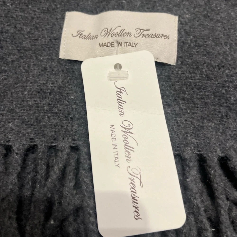 Italian Woolen Treasures 100% Wool Scarf Charcoal Wool Fringe unisex men’s NWT
